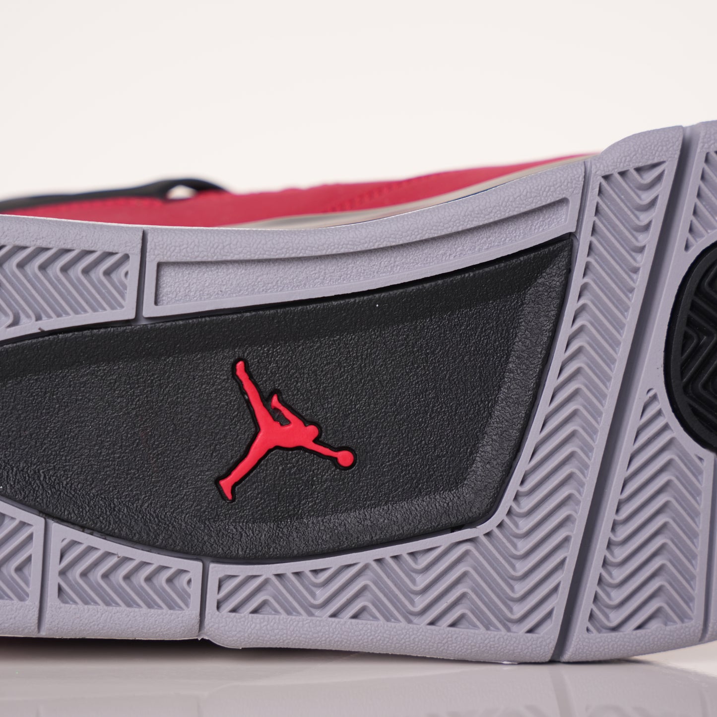 Air Jordan 4 Retro "Toro Bravo" (2026) FQ8138-600
