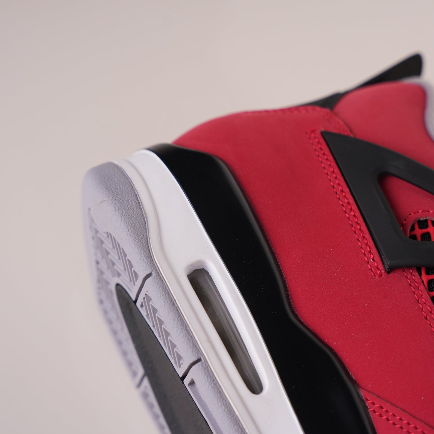Air Jordan 4 Retro "Toro Bravo" (2026) FQ8138-600