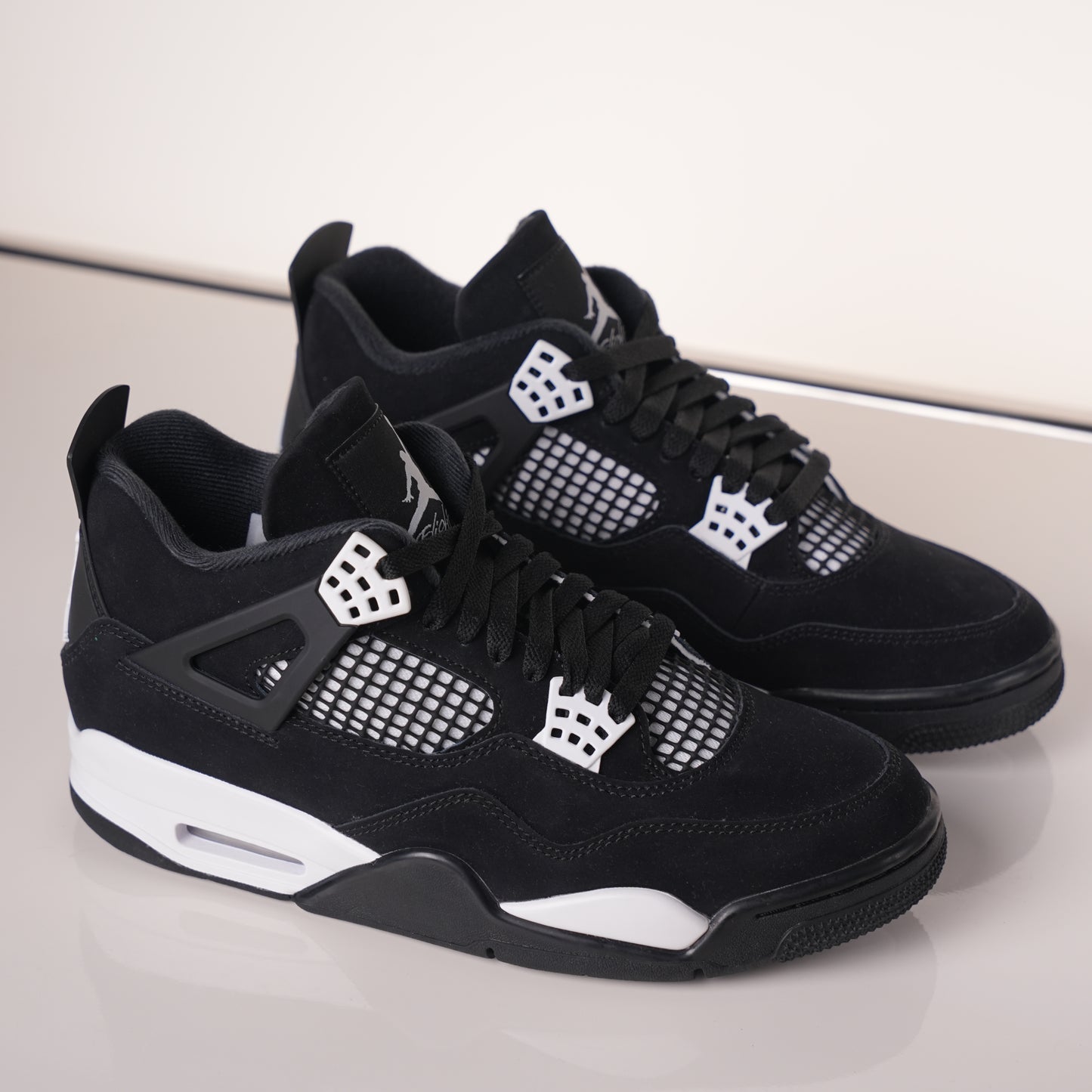 Air Jordan 4 White Thunder FQ8138-001