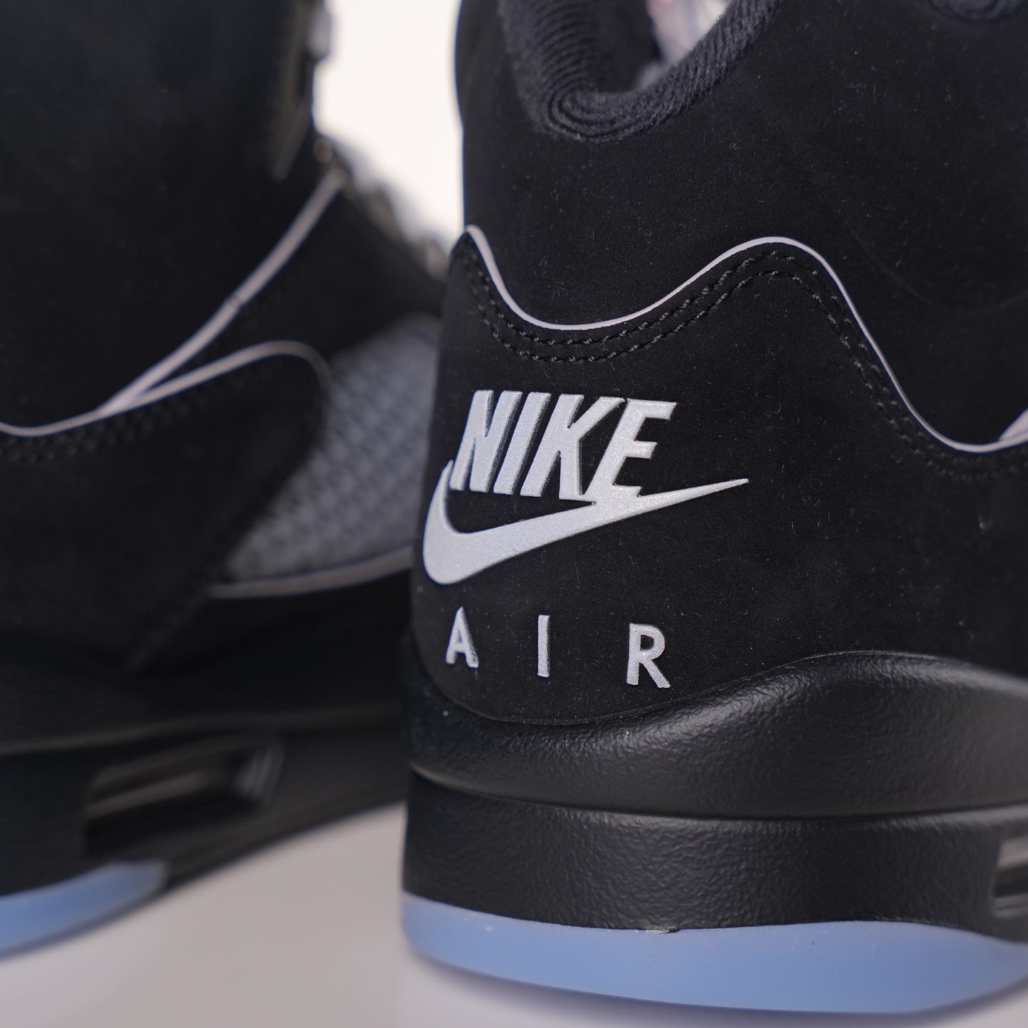 Air Jordan 5 Retro OG Black Metallic Reimagined HF3975-001