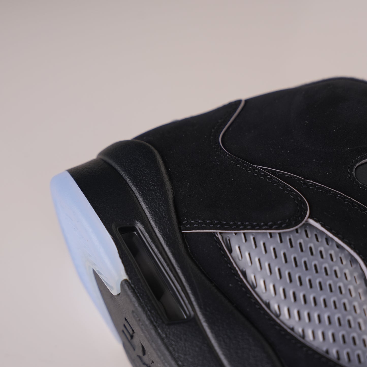 Air Jordan 5 Retro OG Black Metallic Reimagined HF3975-001