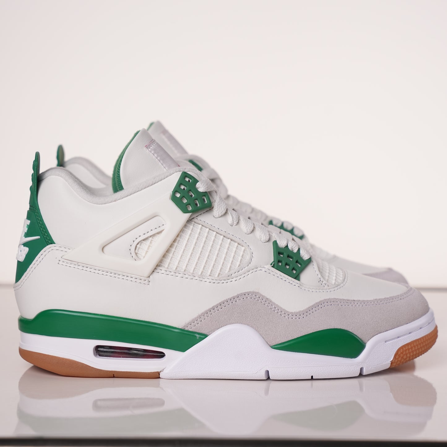 Air Jordan 4 SB Pine Green DR5415-103