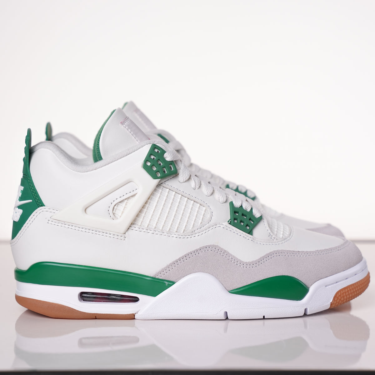 Air Jordan 4 SB Pine Green DR5415-103