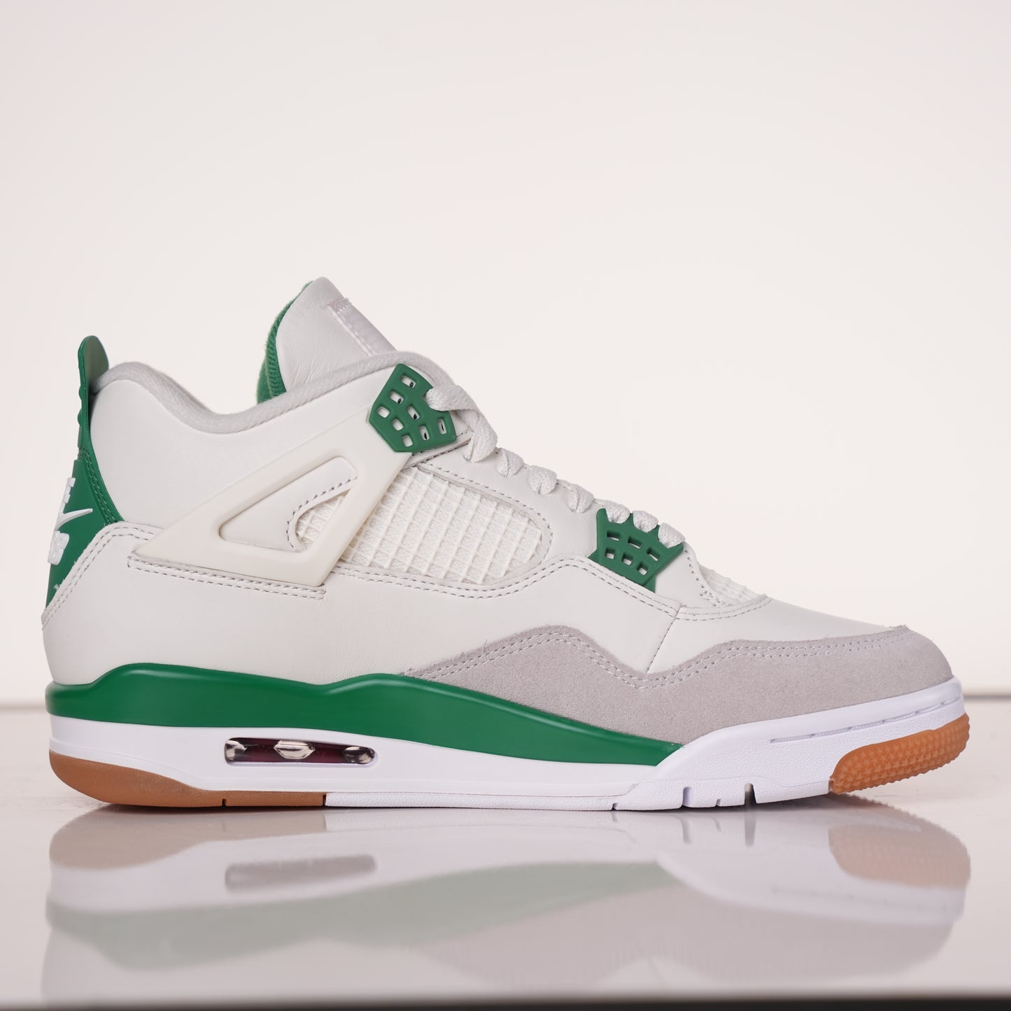 Air Jordan 4 SB Pine Green DR5415-103