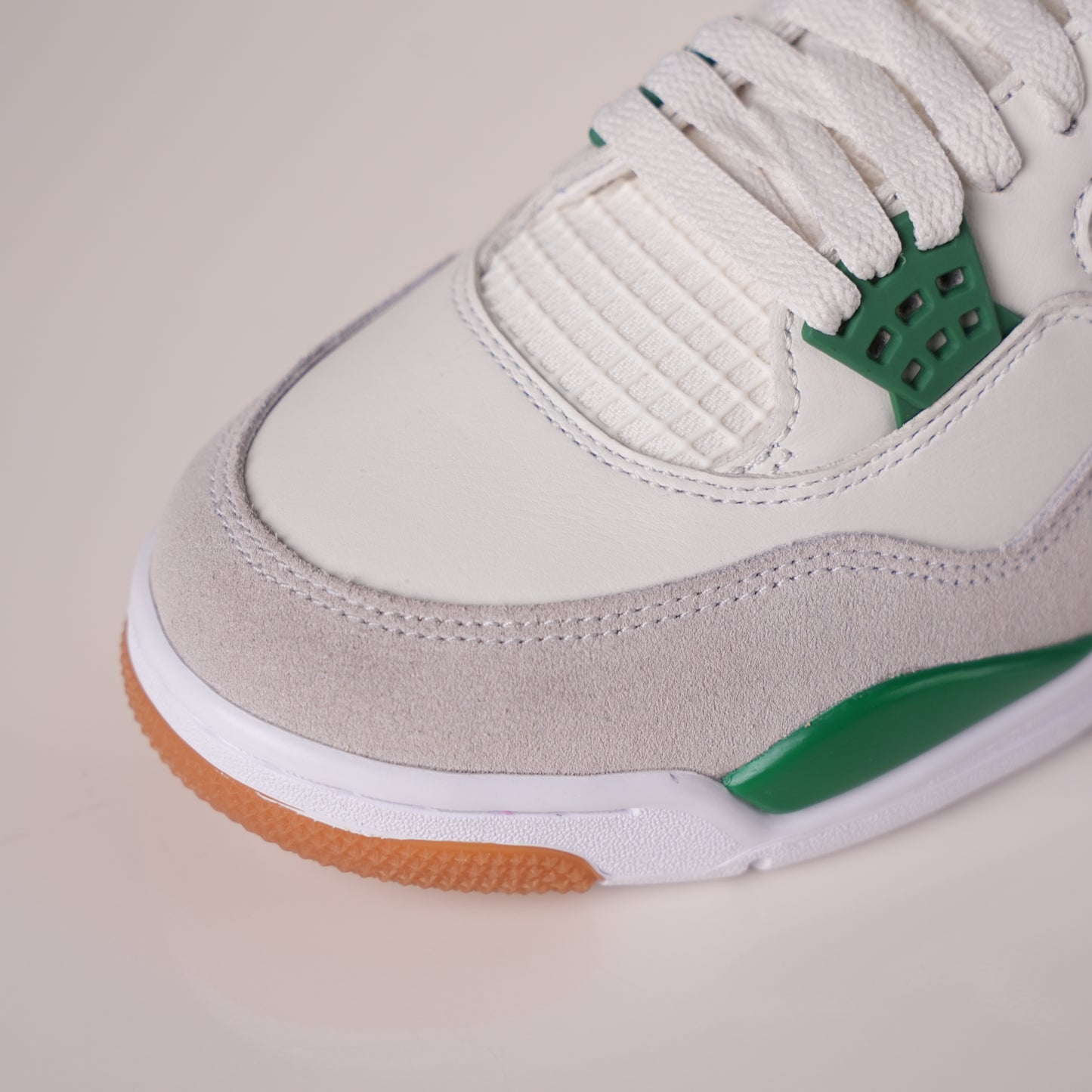 Air Jordan 4 SB Pine Green DR5415-103