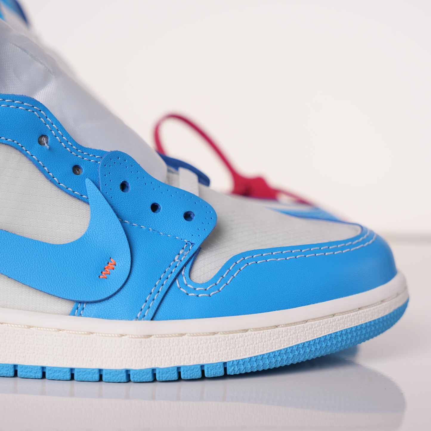 Air Jordan 1 Retro High Off-White University Blue AQ0818-148