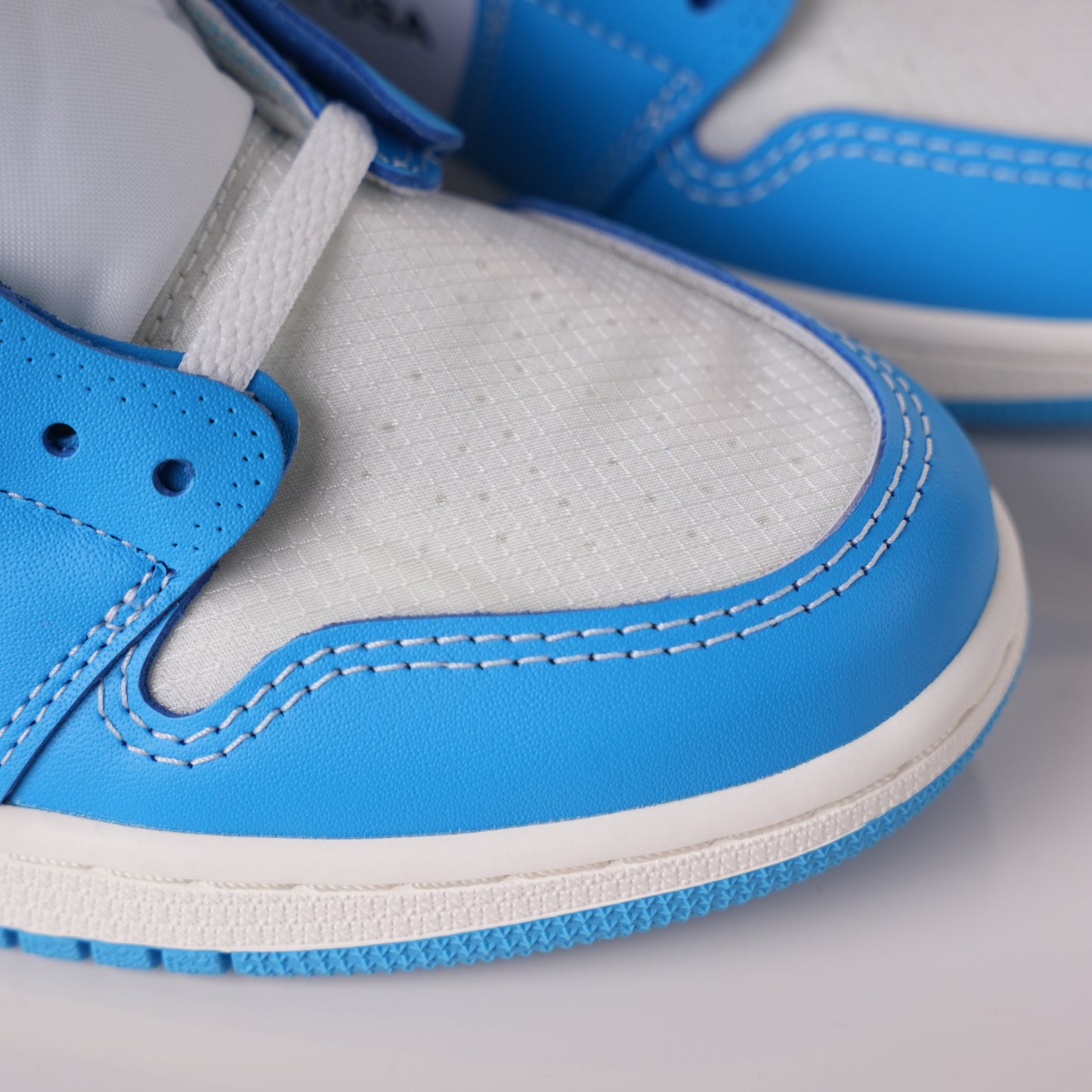 Air Jordan 1 Retro High Off-White University Blue AQ0818-148