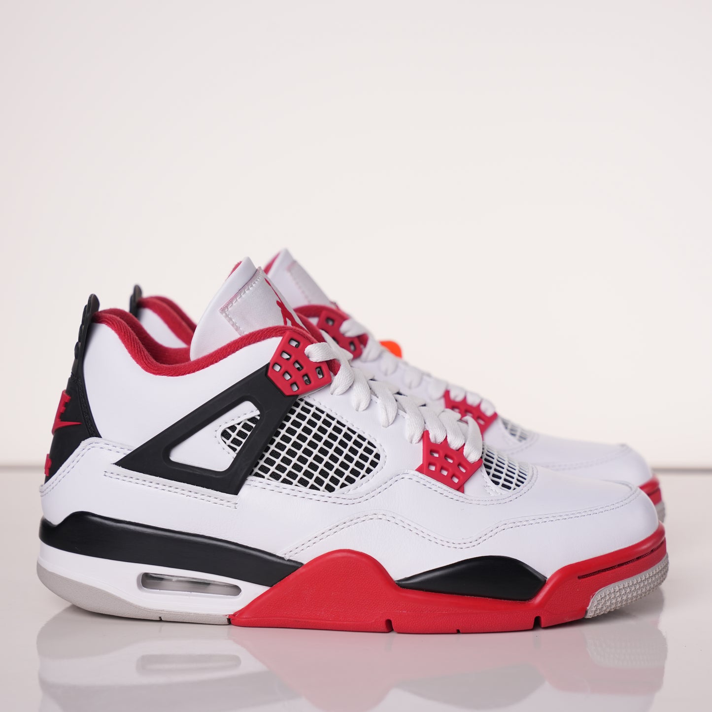 Air Jordan 4 Retro Fire Red DC7770-160