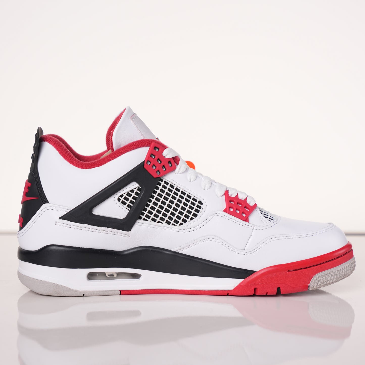 Air Jordan 4 Retro Fire Red DC7770-160