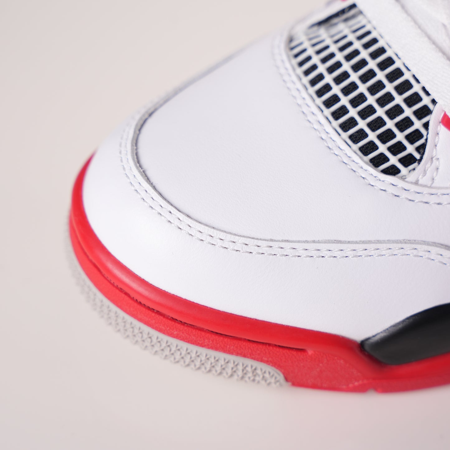 Air Jordan 4 Retro Fire Red DC7770-160
