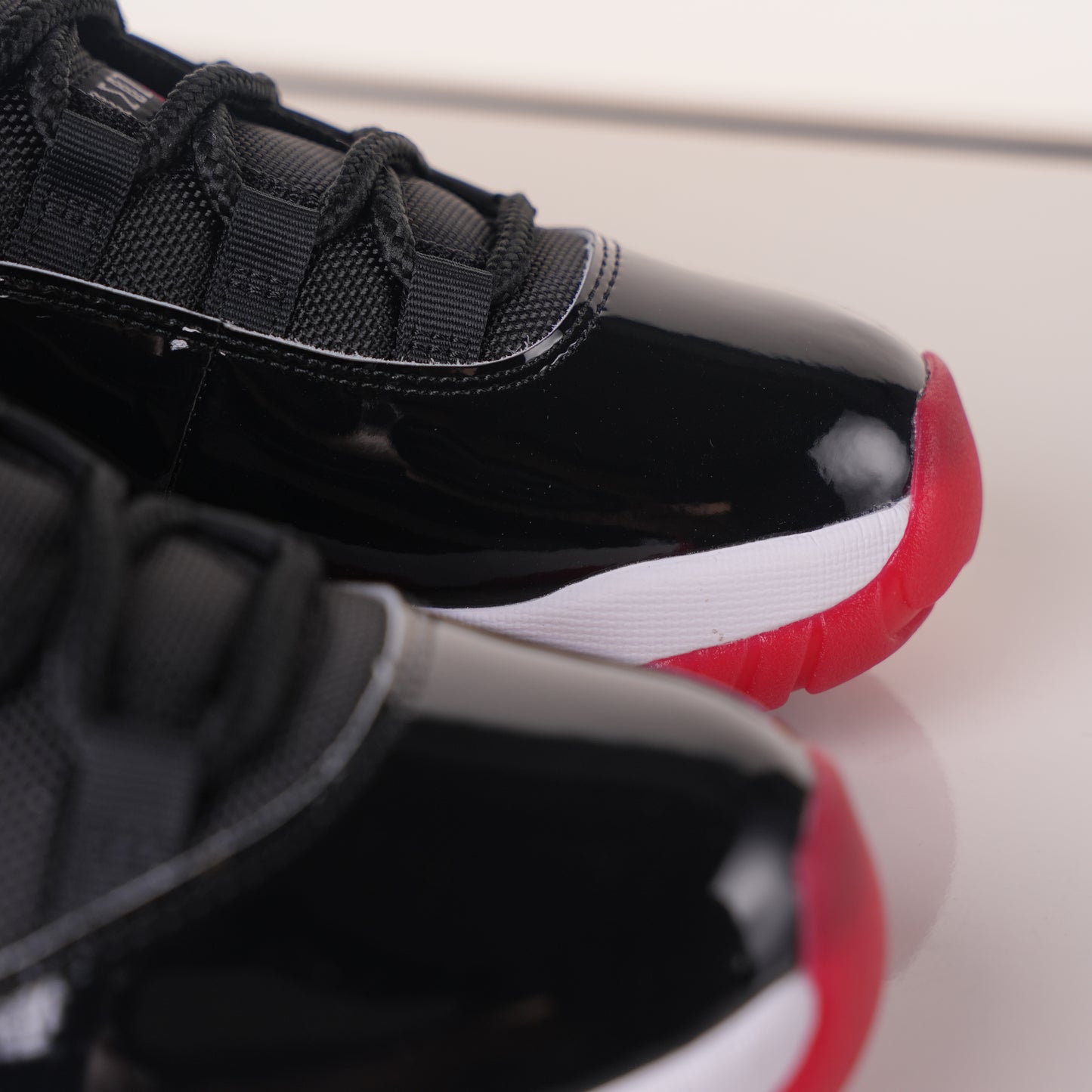 Air Jordan 11 Retro Playoffs Bred (2019) 378037-061