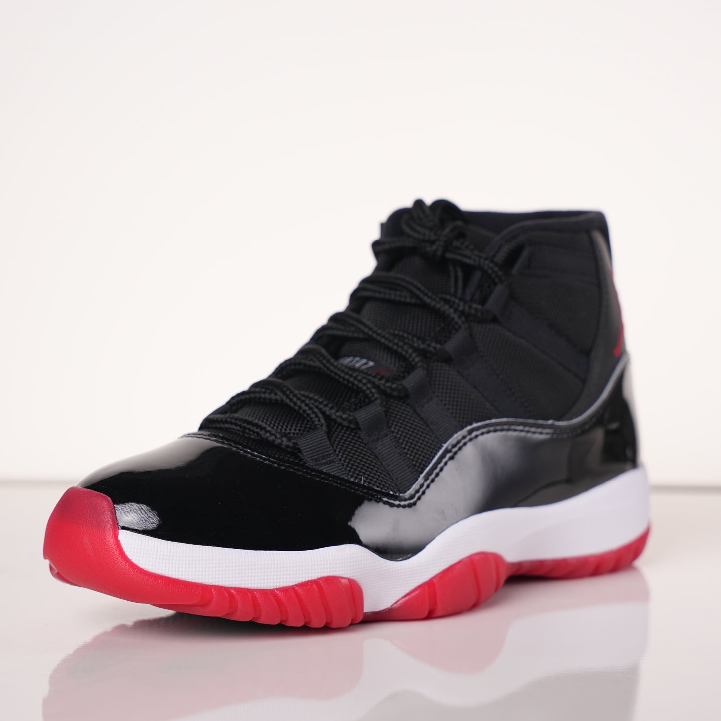 Air Jordan 11 Retro Playoffs Bred (2019) 378037-061