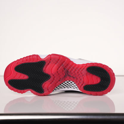 Air Jordan 11 Retro Playoffs Bred (2019) 378037-061