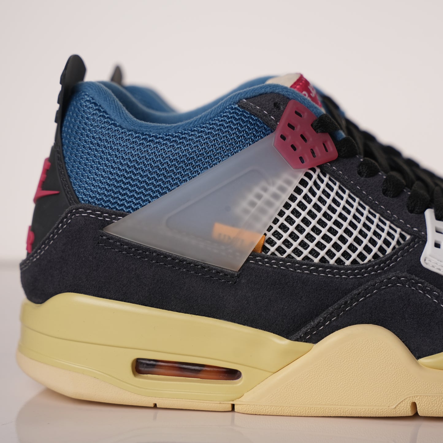 Air Jordan 4 Retro Union Off Noir DC9533-001
