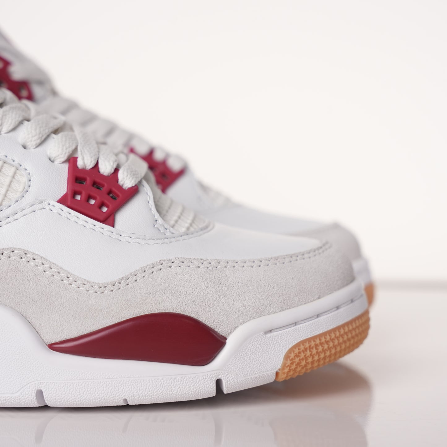 AiR Jordan 4 Retro SB Varsity Red