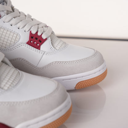 AiR Jordan 4 Retro SB Varsity Red