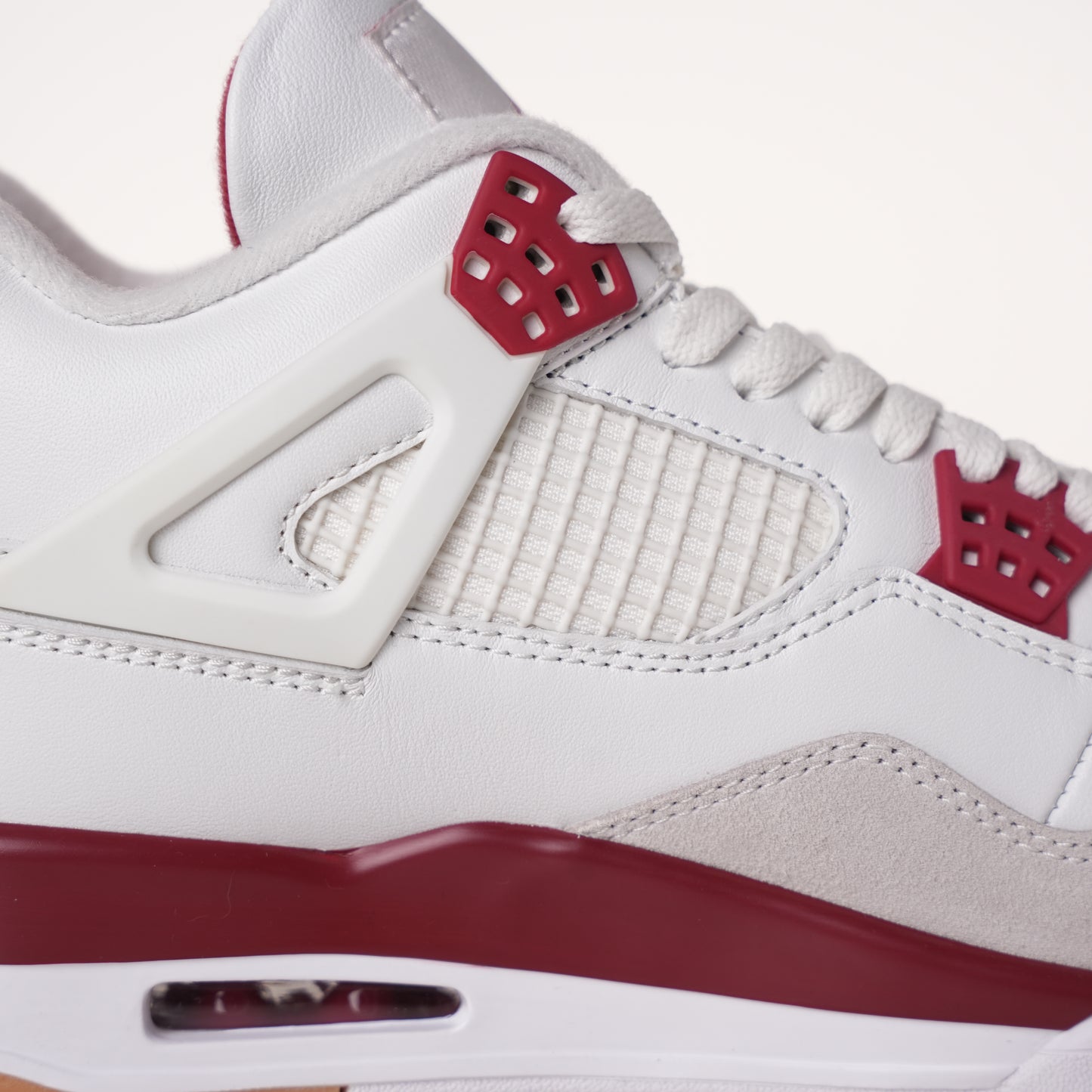 AiR Jordan 4 Retro SB Varsity Red