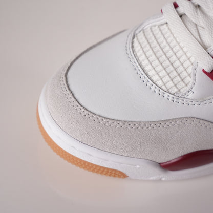 AiR Jordan 4 Retro SB Varsity Red