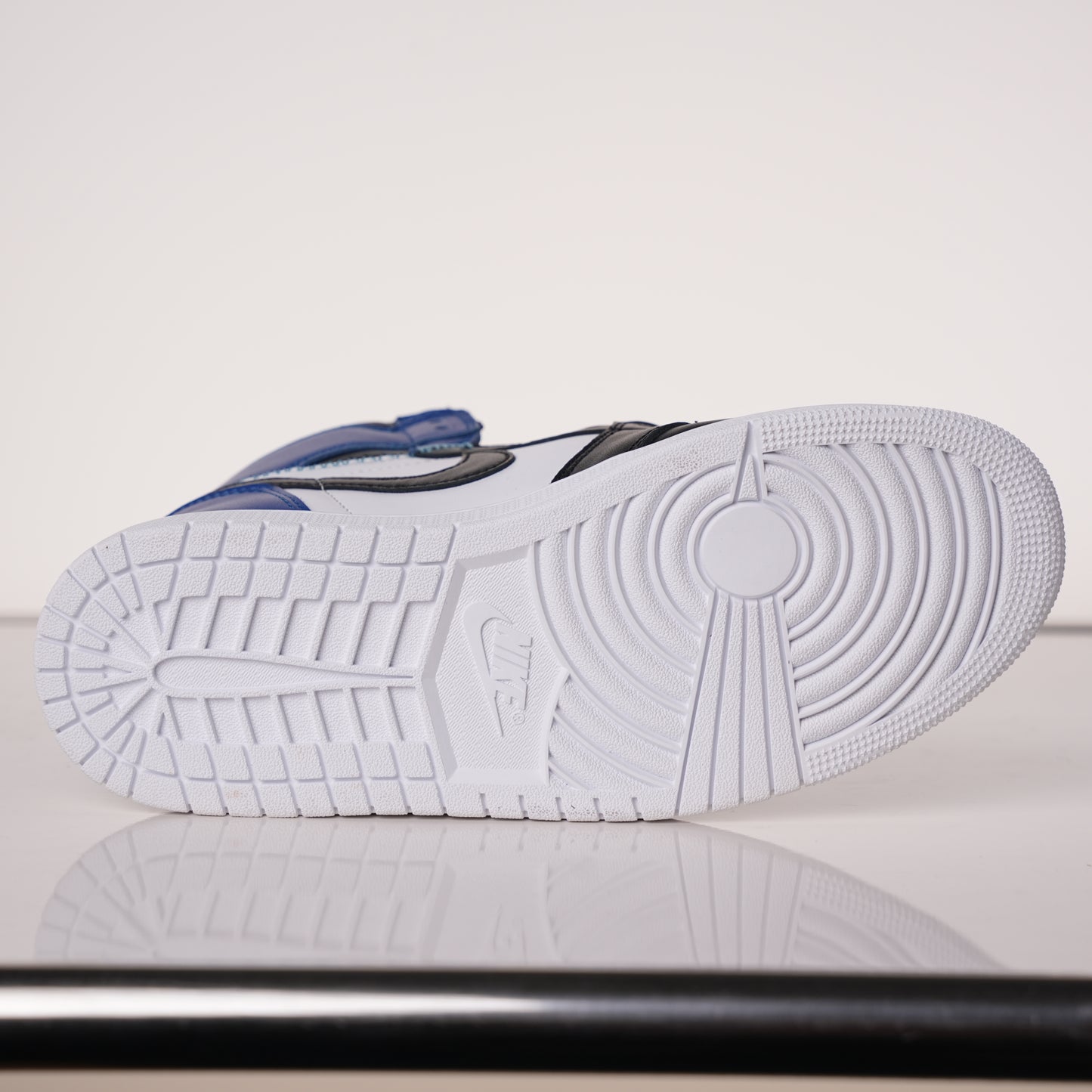 Air Jordan 1 Retro Fragment