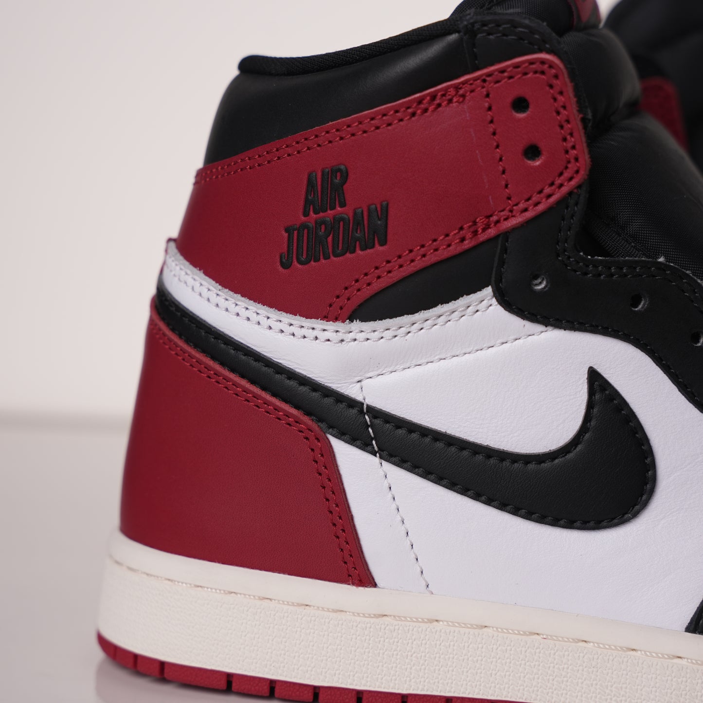 Air Jordan 1 Retro High Satin Black Toe