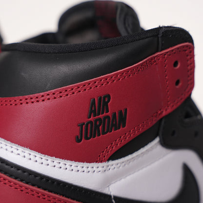 Air Jordan 1 Retro High Satin Black Toe