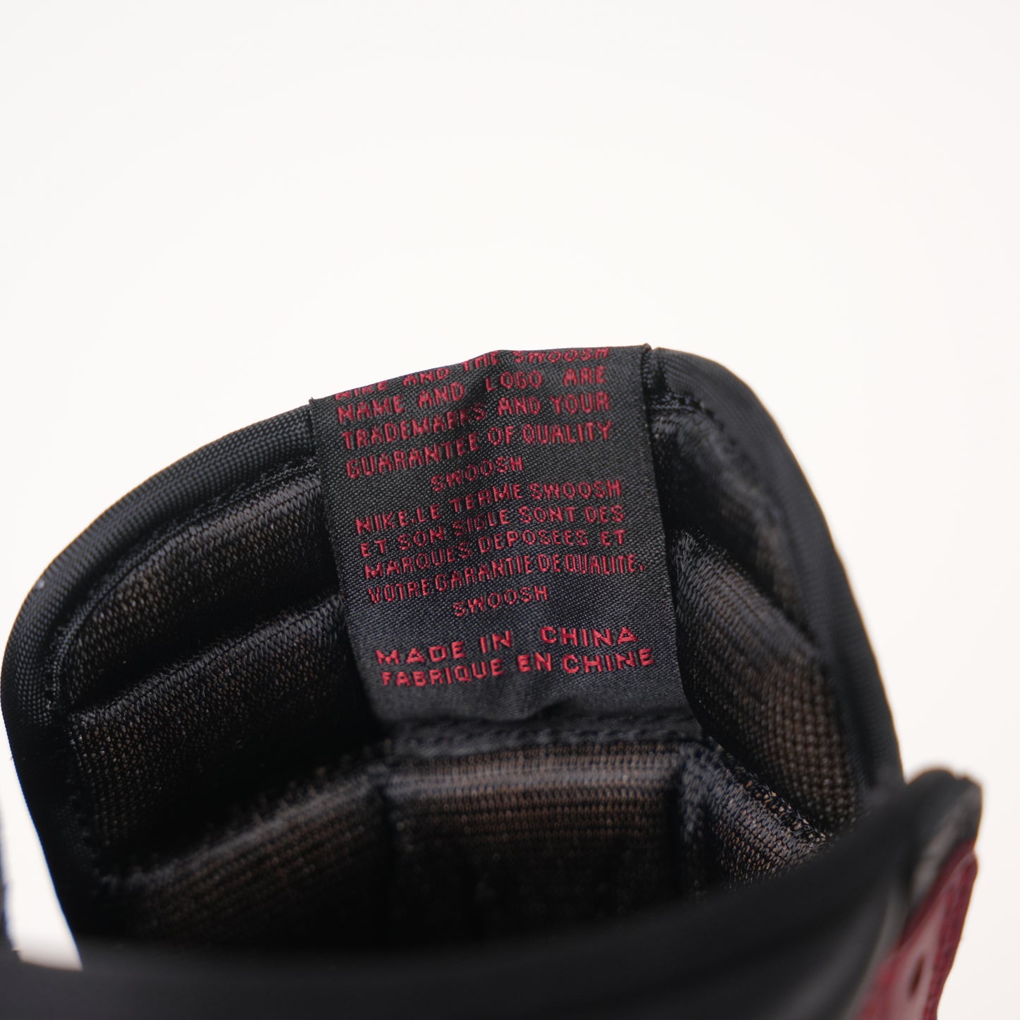 Air Jordan 1 Retro High Satin Black Toe