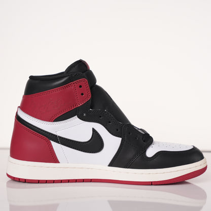 Air Jordan 1 Retro High Satin Black Toe