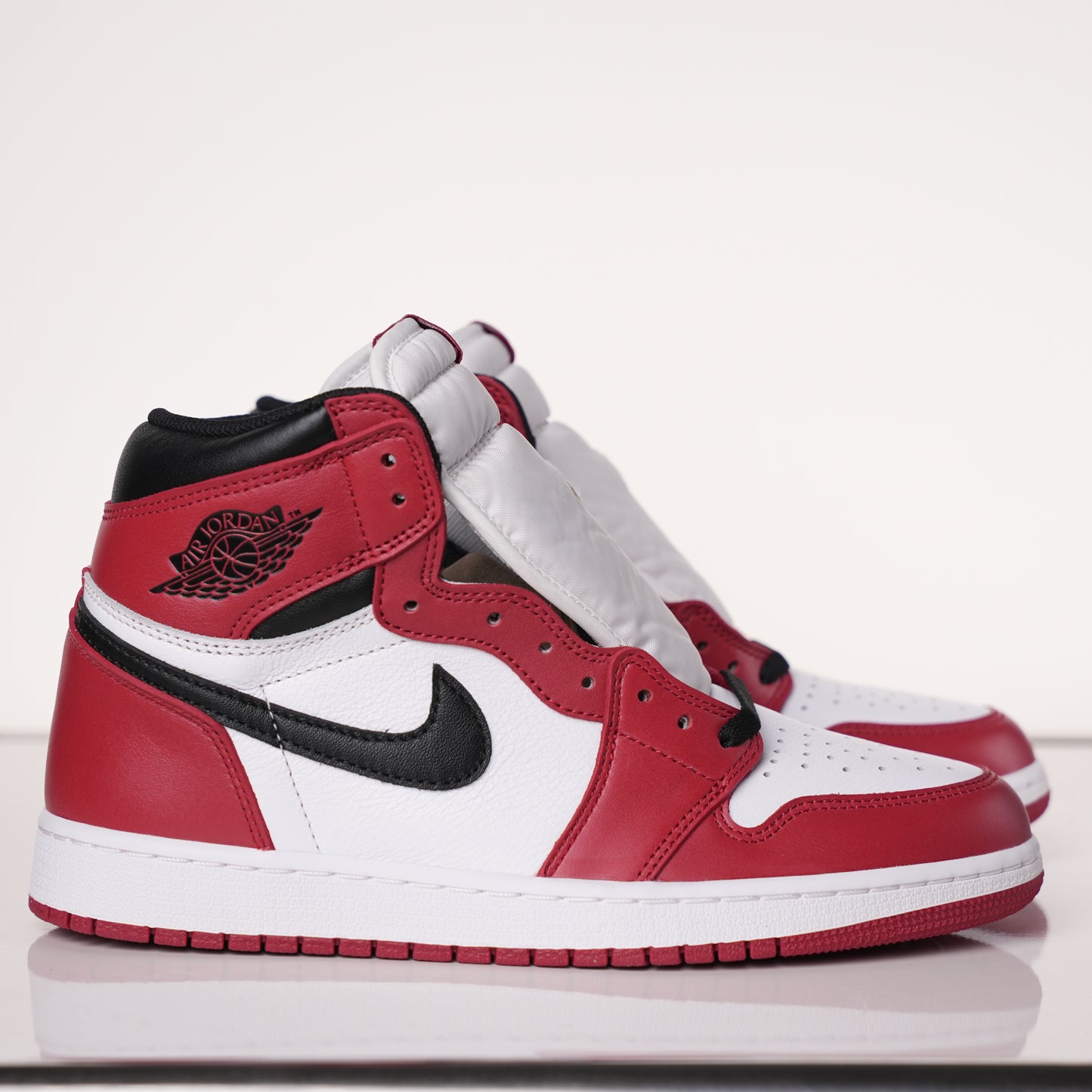 Air Jordan 1 Retro Chicago