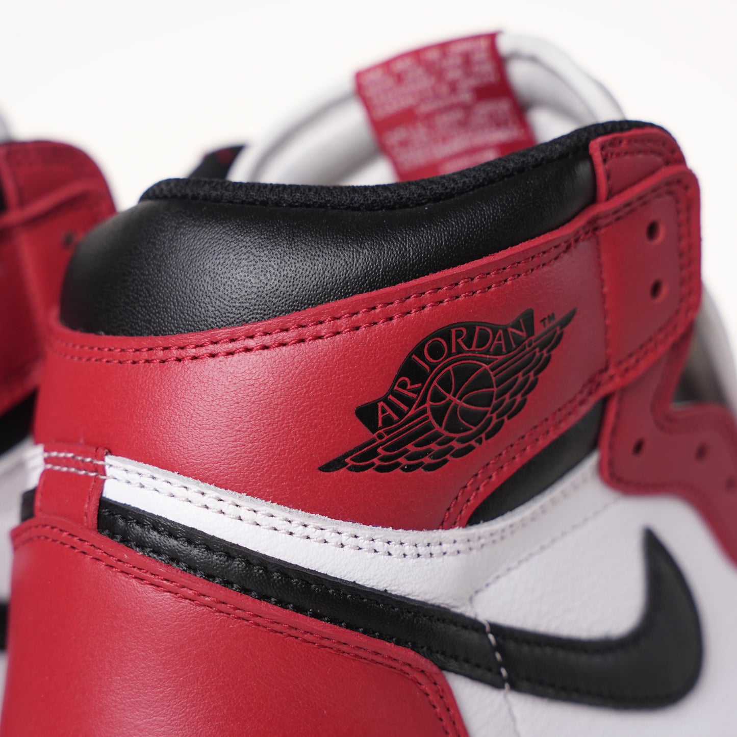 Air Jordan 1 Retro Chicago