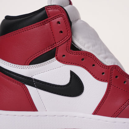Air Jordan 1 Retro Chicago