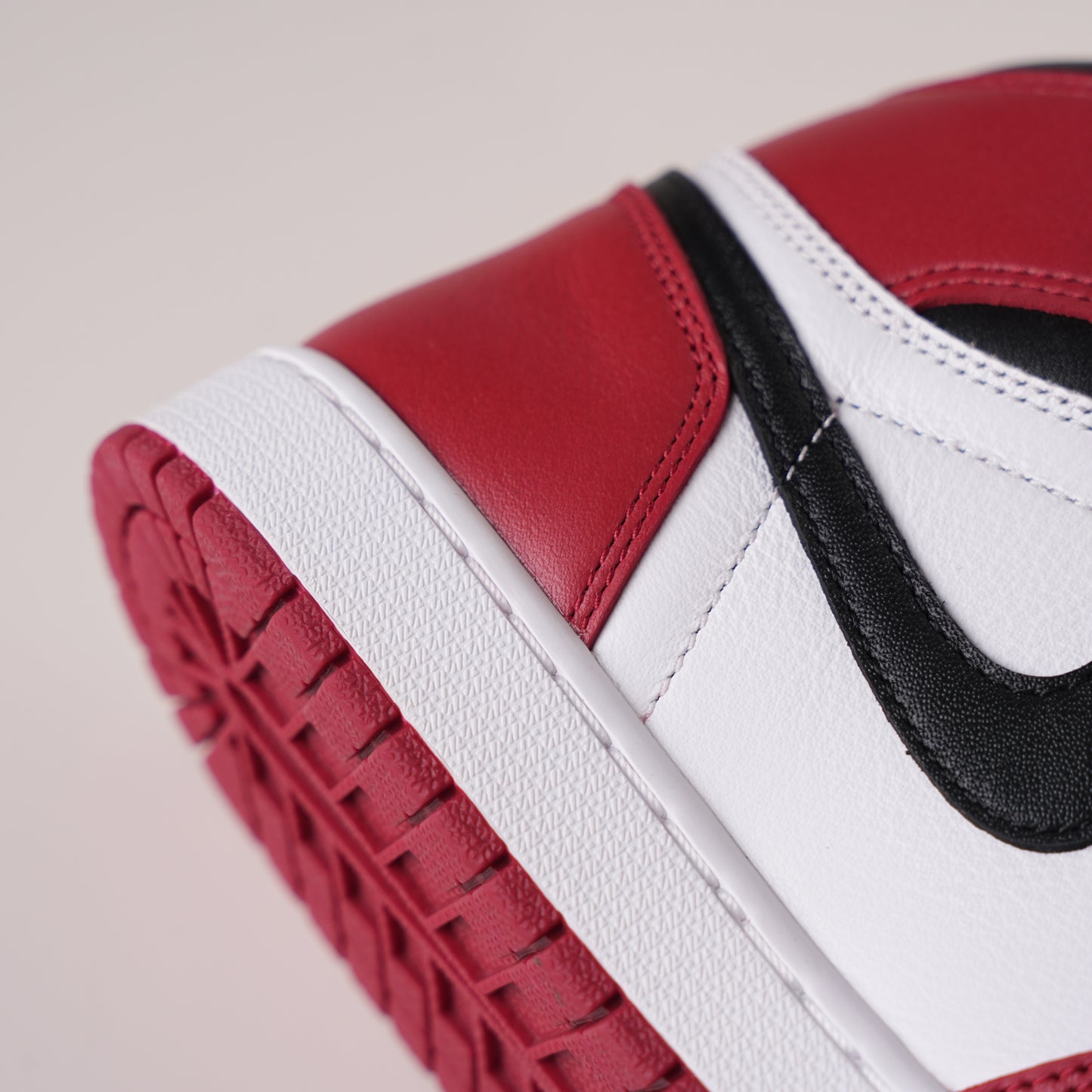 Air Jordan 1 Retro Chicago