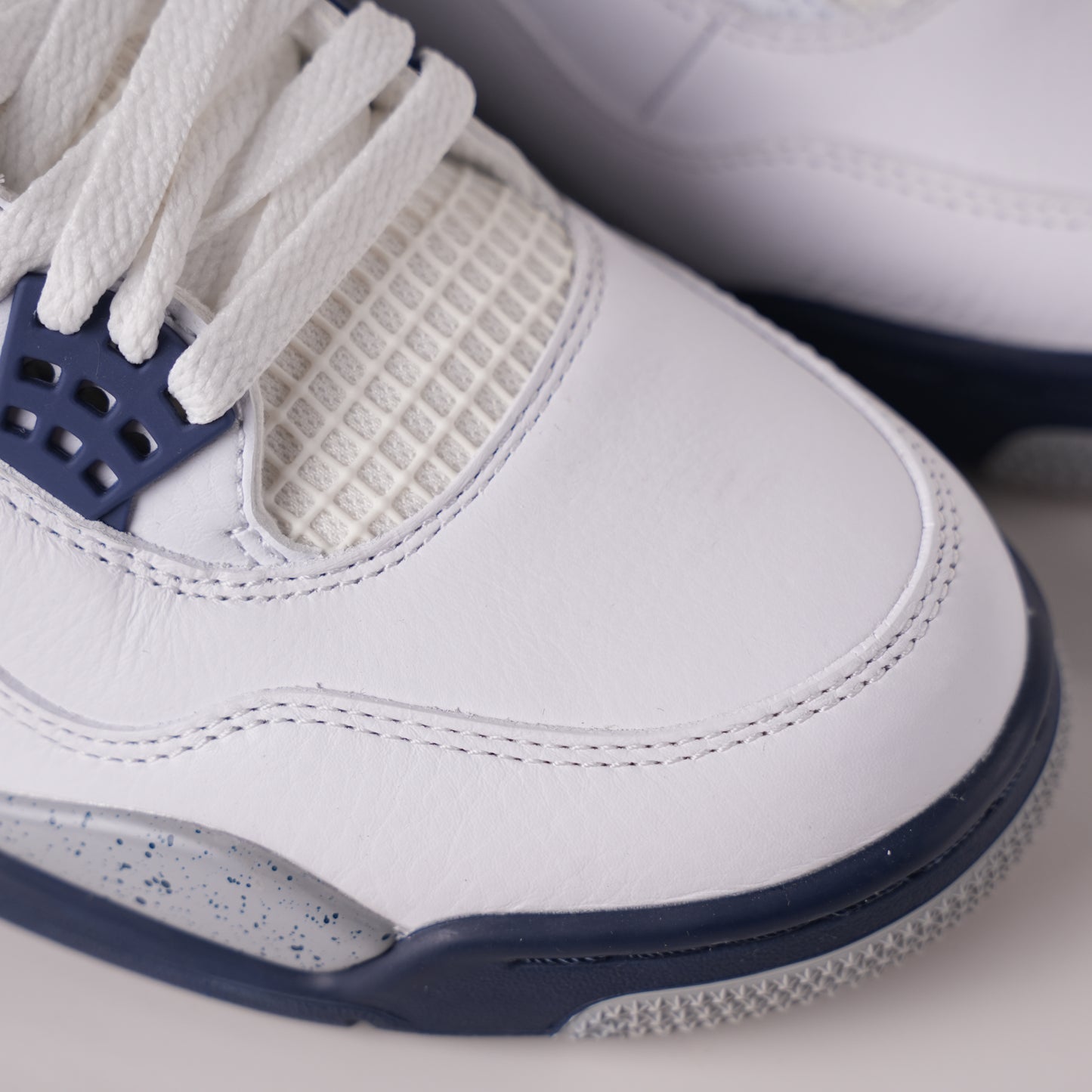Air Jordan 4 Retro Midnight Navy