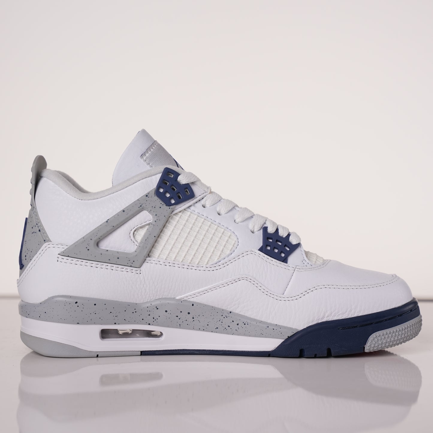 Air Jordan 4 Retro Midnight Navy