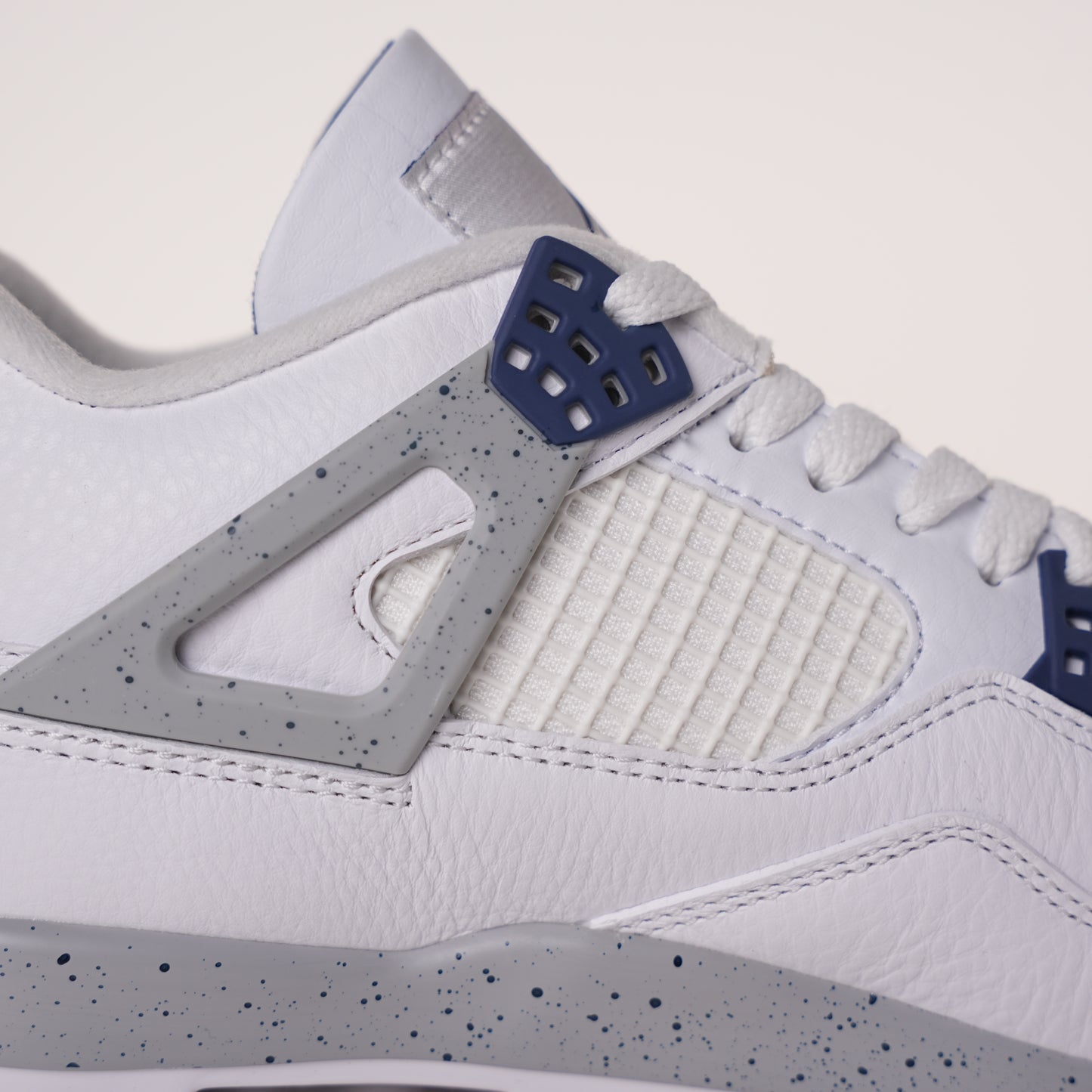 Air Jordan 4 Retro Midnight Navy