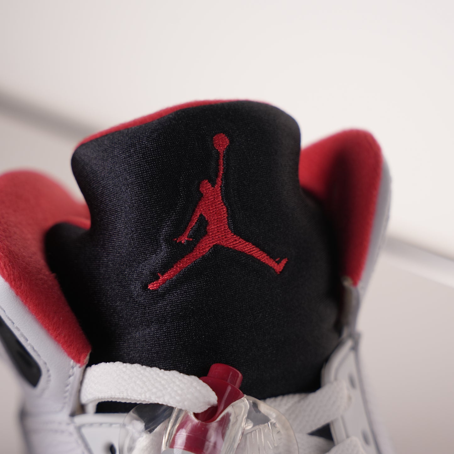 Air Jordan 5 Retro Fire Red Black Tongue
