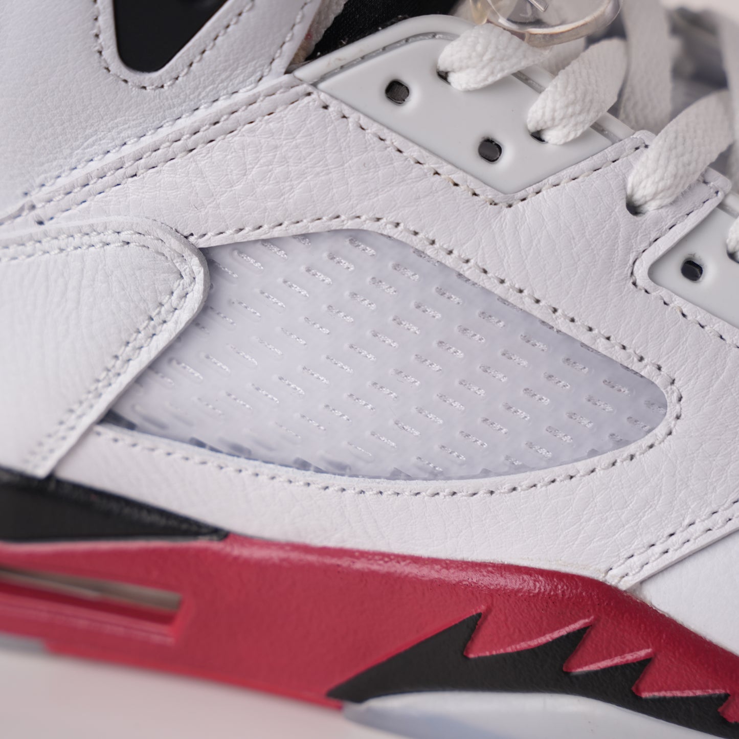 Air Jordan 5 Retro Fire Red Black Tongue