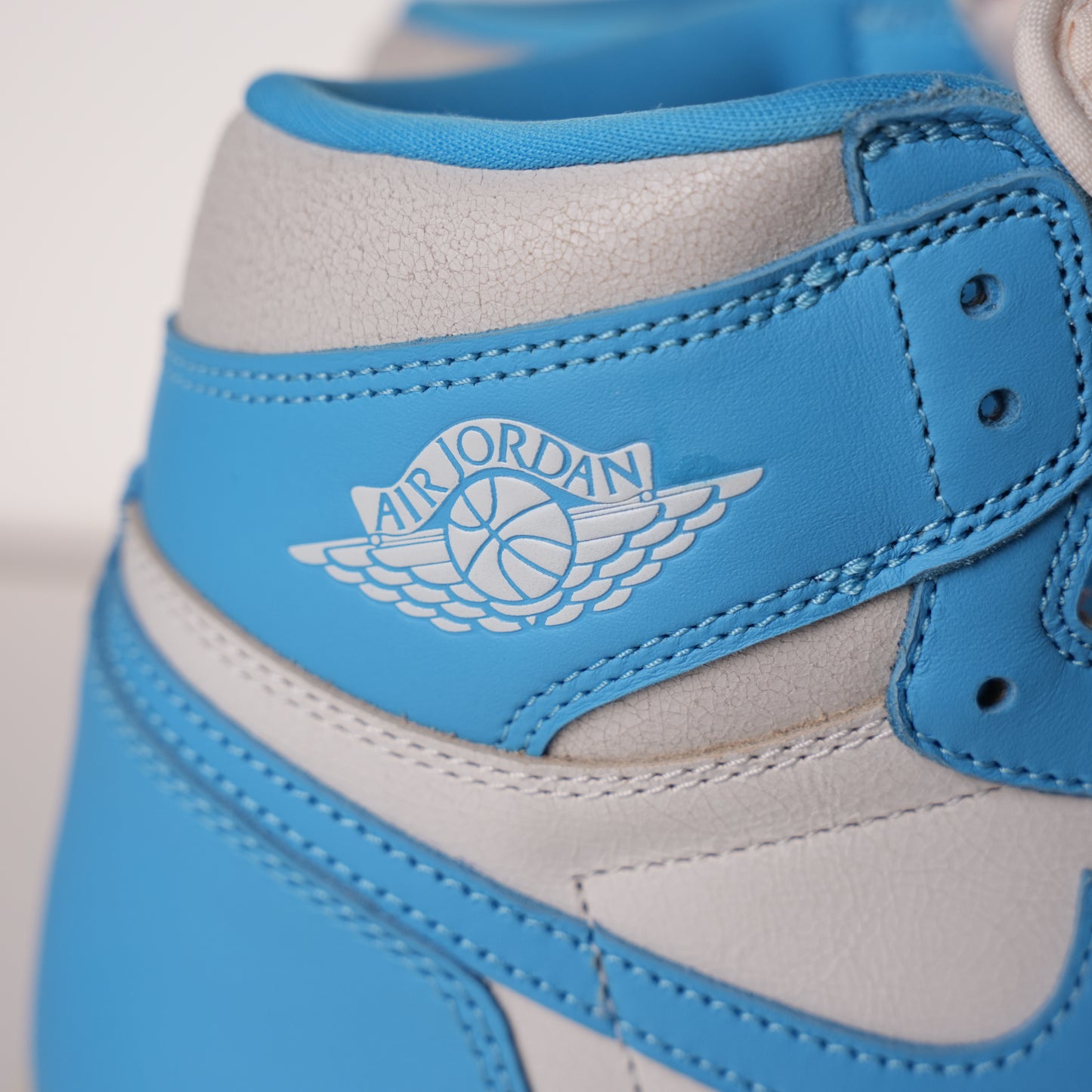 Air Jordan 1 Retro UNC