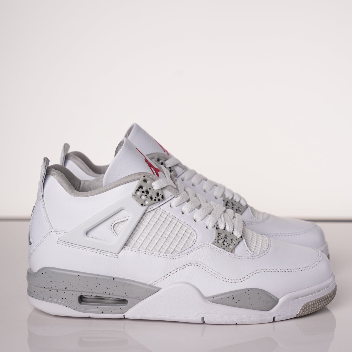 Air Jordan 4 Retro White Oreo