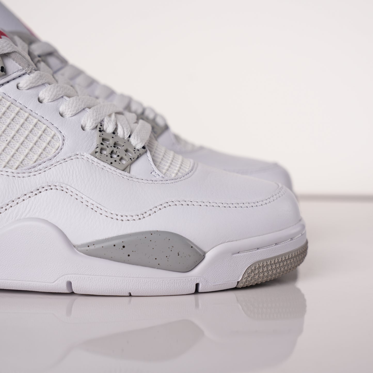 Air Jordan 4 Retro White Oreo