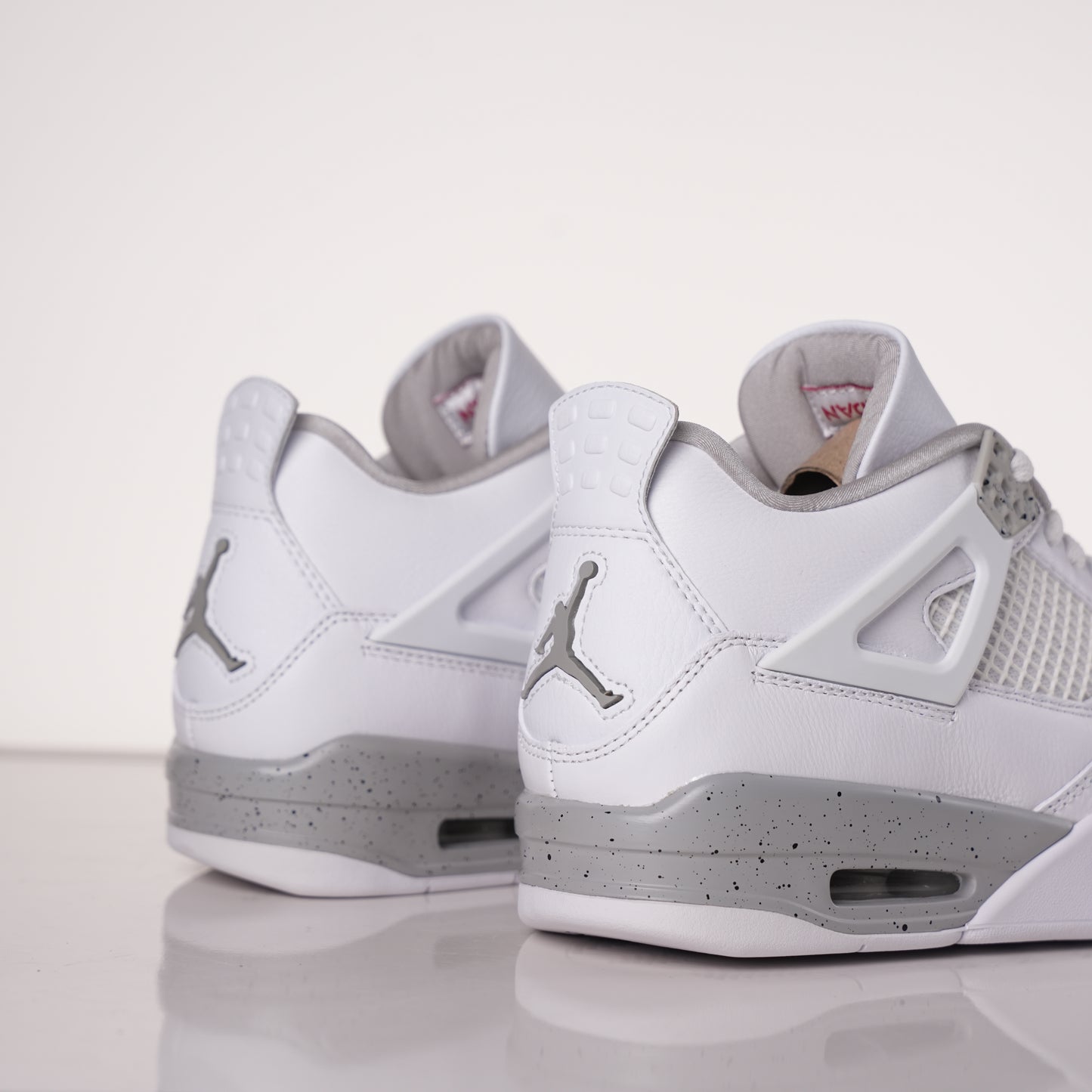 Air Jordan 4 Retro White Oreo