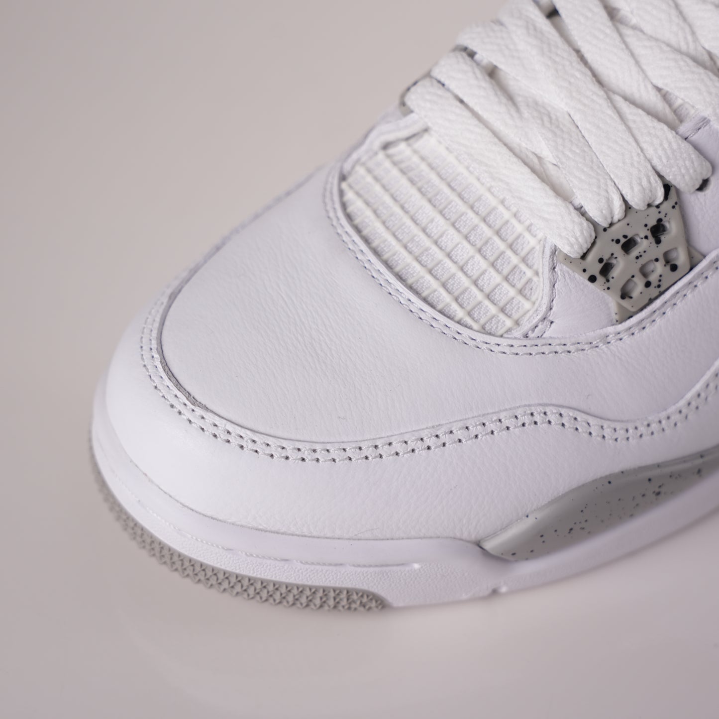 Air Jordan 4 Retro White Oreo