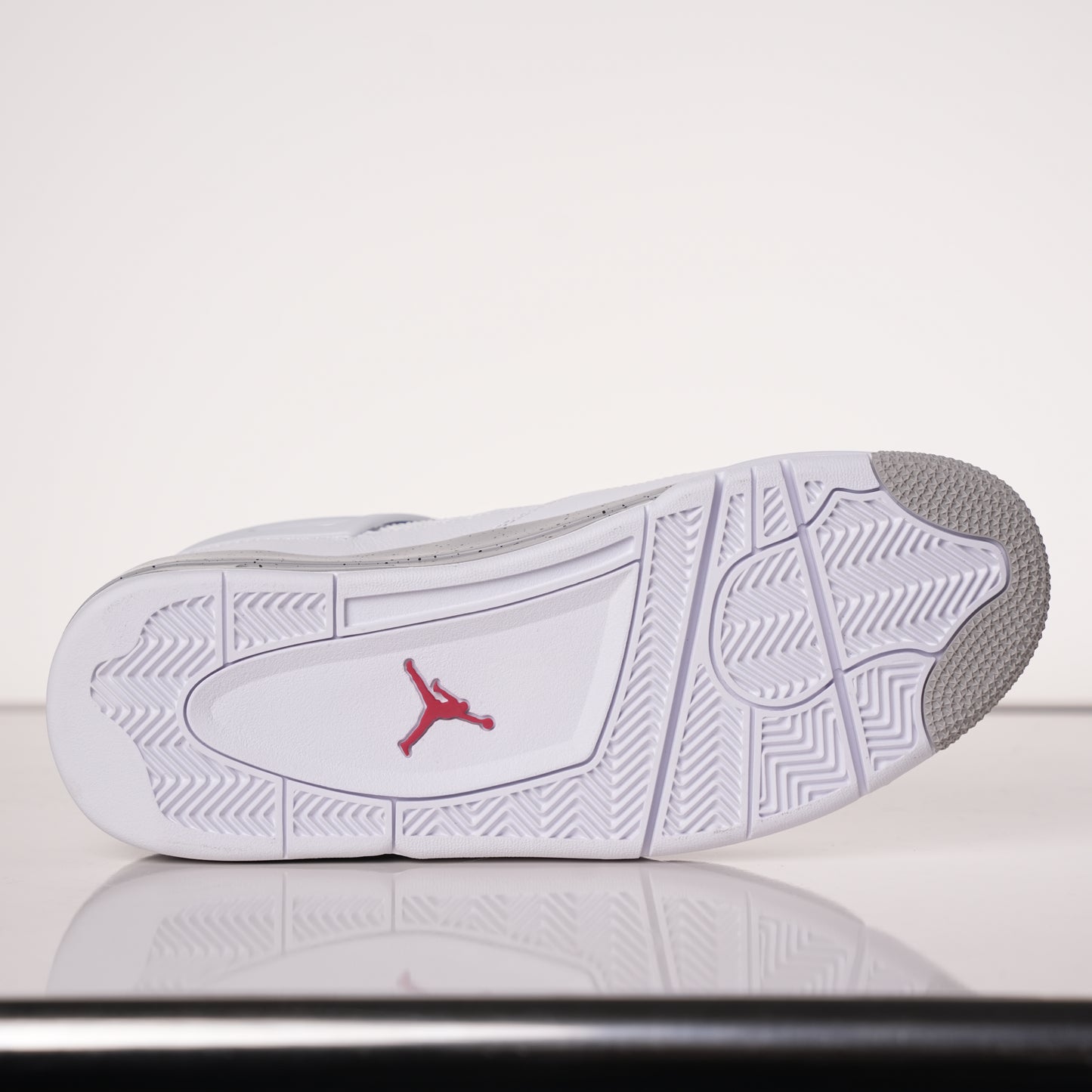 Air Jordan 4 Retro White Oreo