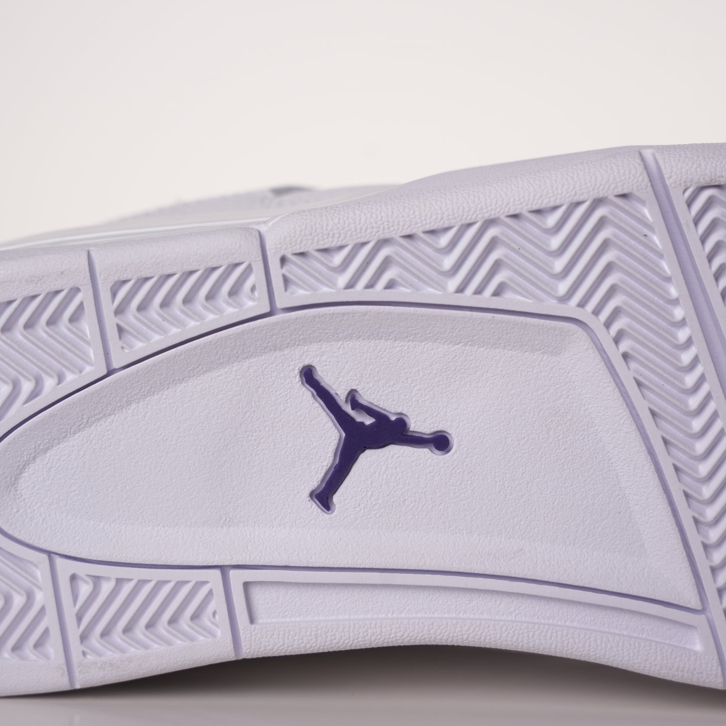Air Jordan 4 Retro Metallic Purple