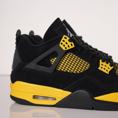Air Jordan 4 Thunder