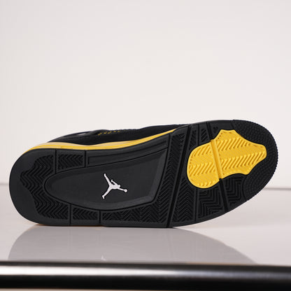 Air Jordan 4 Thunder