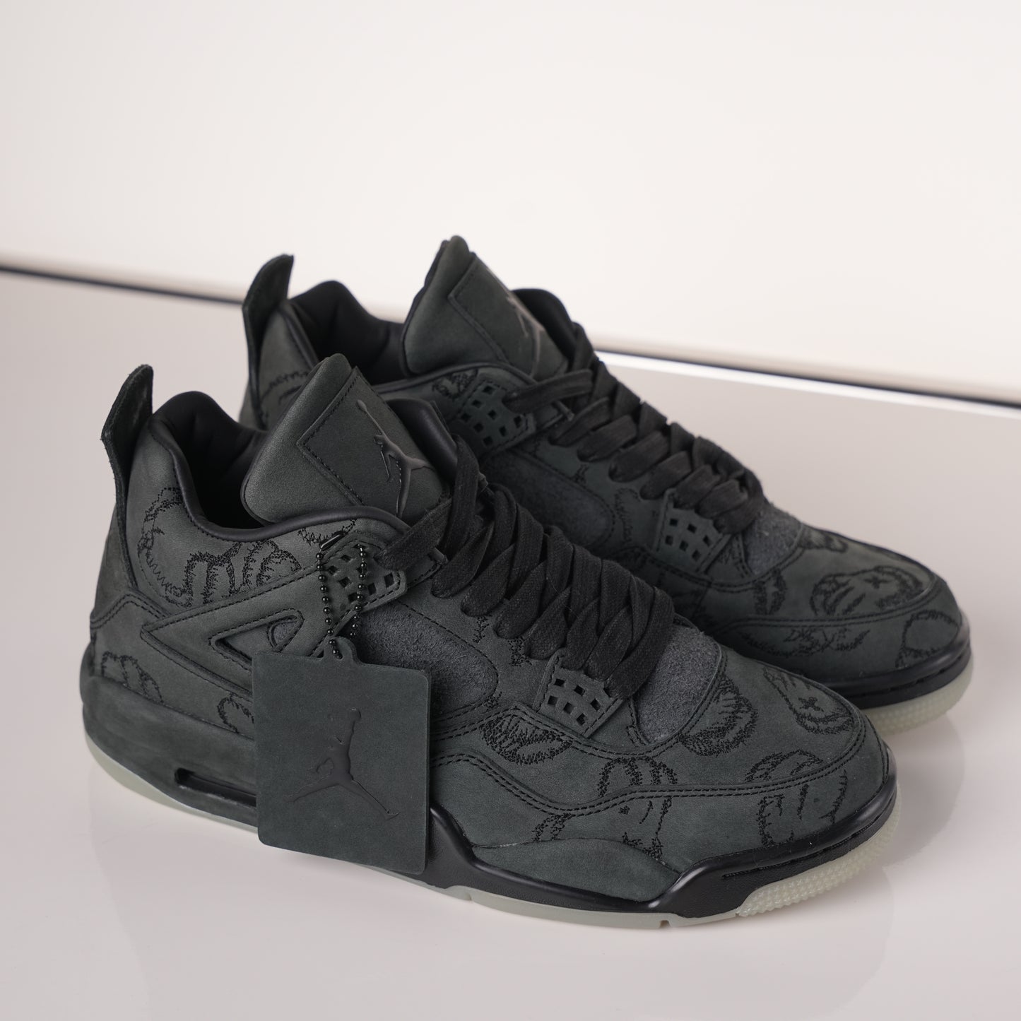 Air Jordan 4 Retro Kaws Black