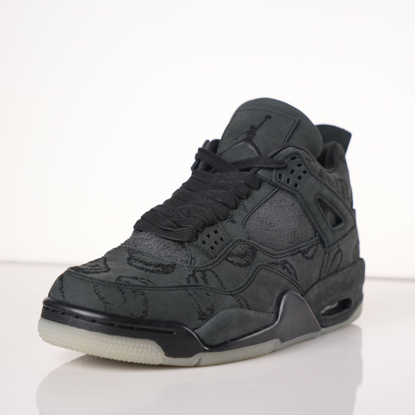 Air Jordan 4 Retro Kaws Black