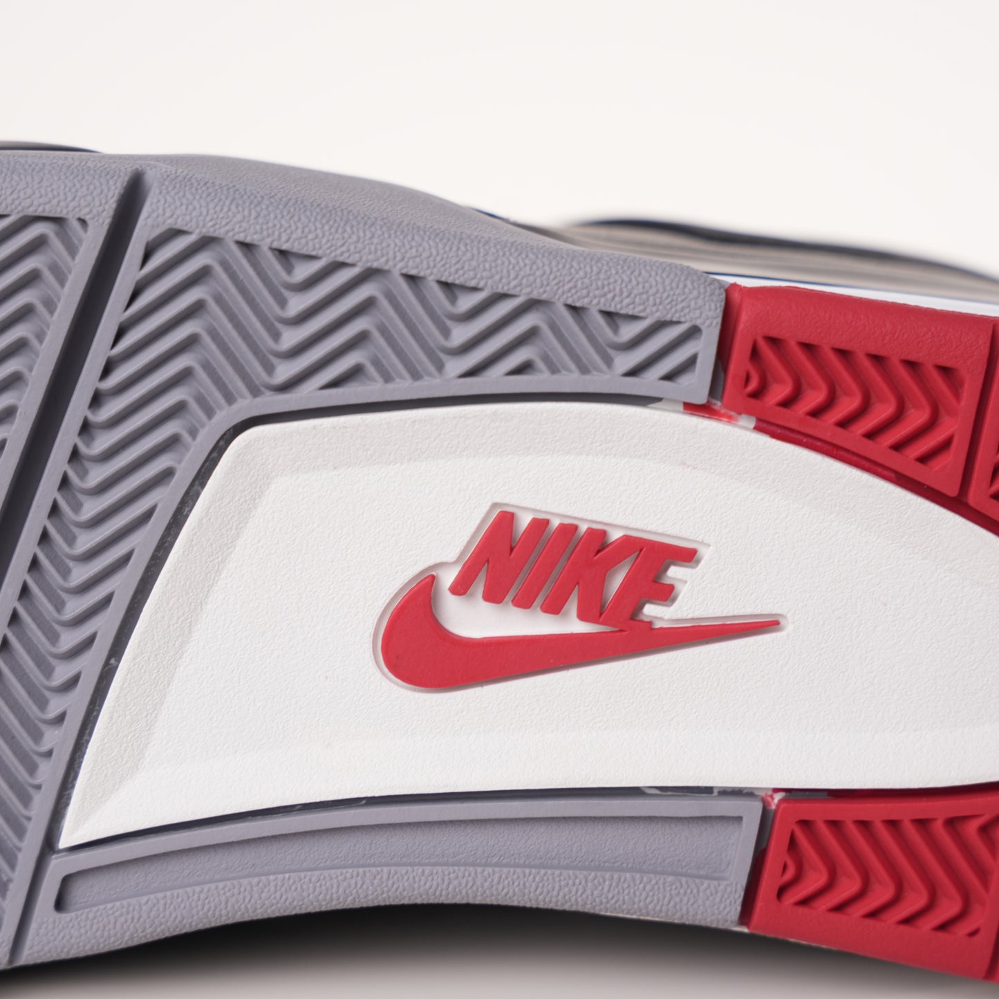 Air Jordan 4 "Bred Reimagined" FV5029-006