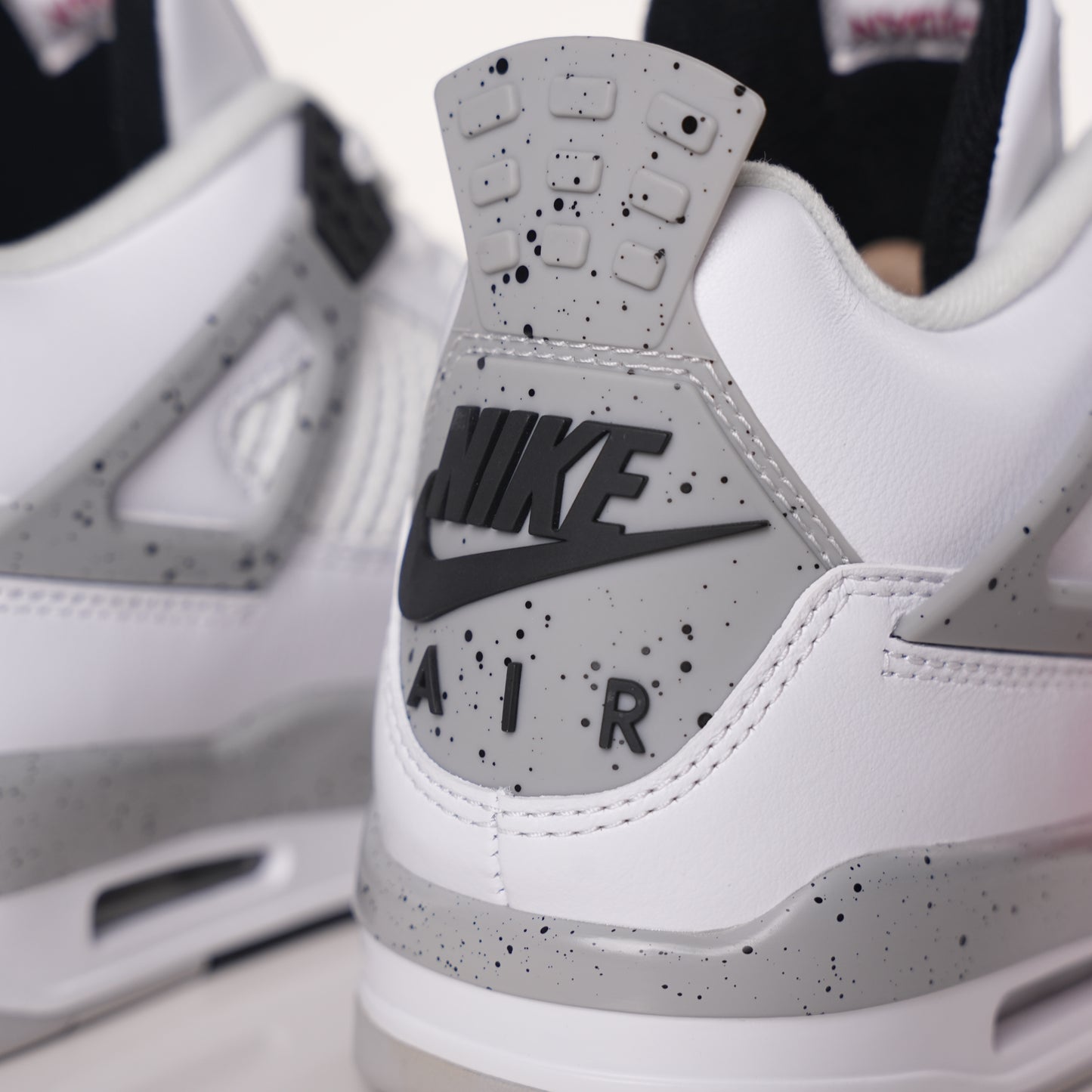 Air Jordan 4 Retro White Cement
