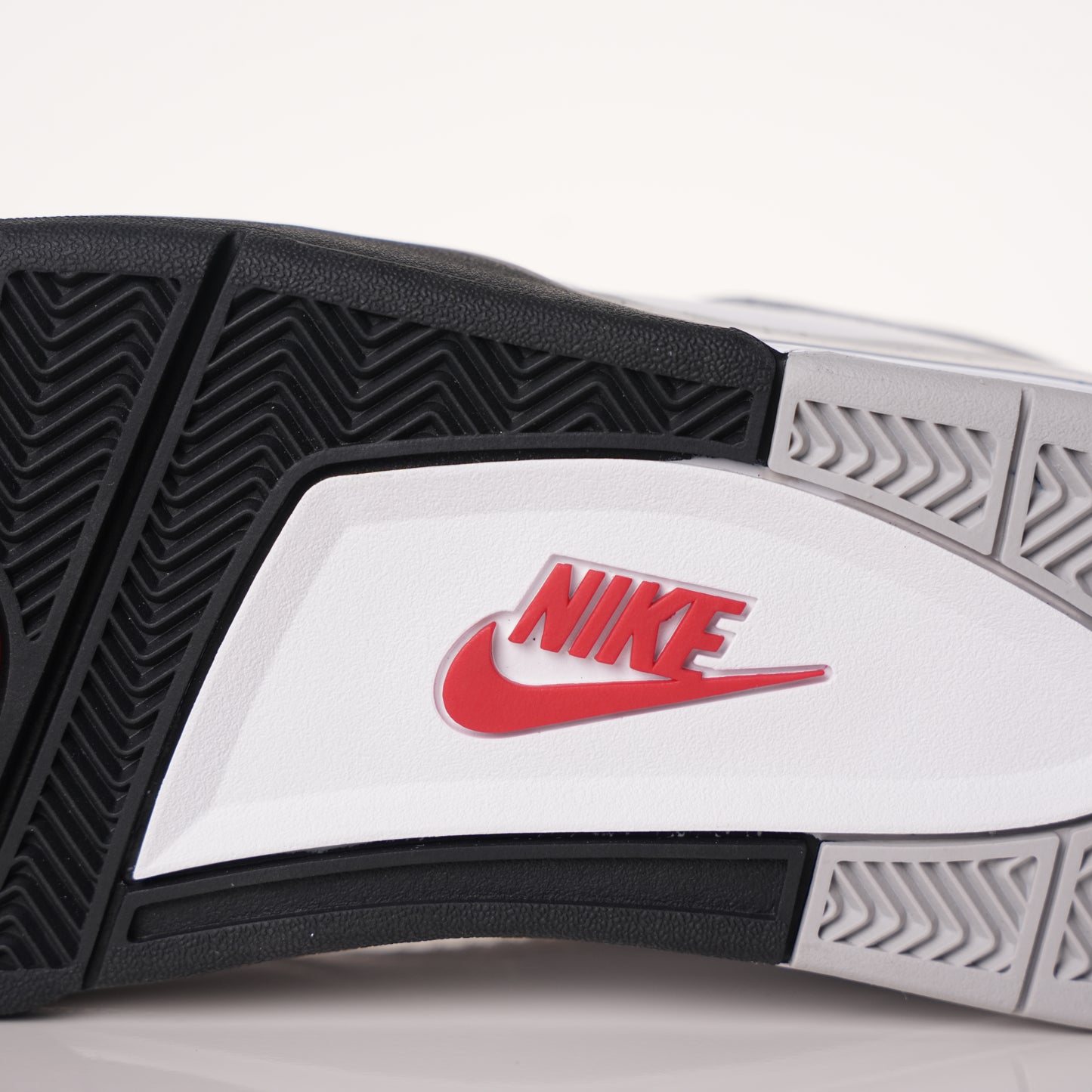 Air Jordan 4 Retro White Cement